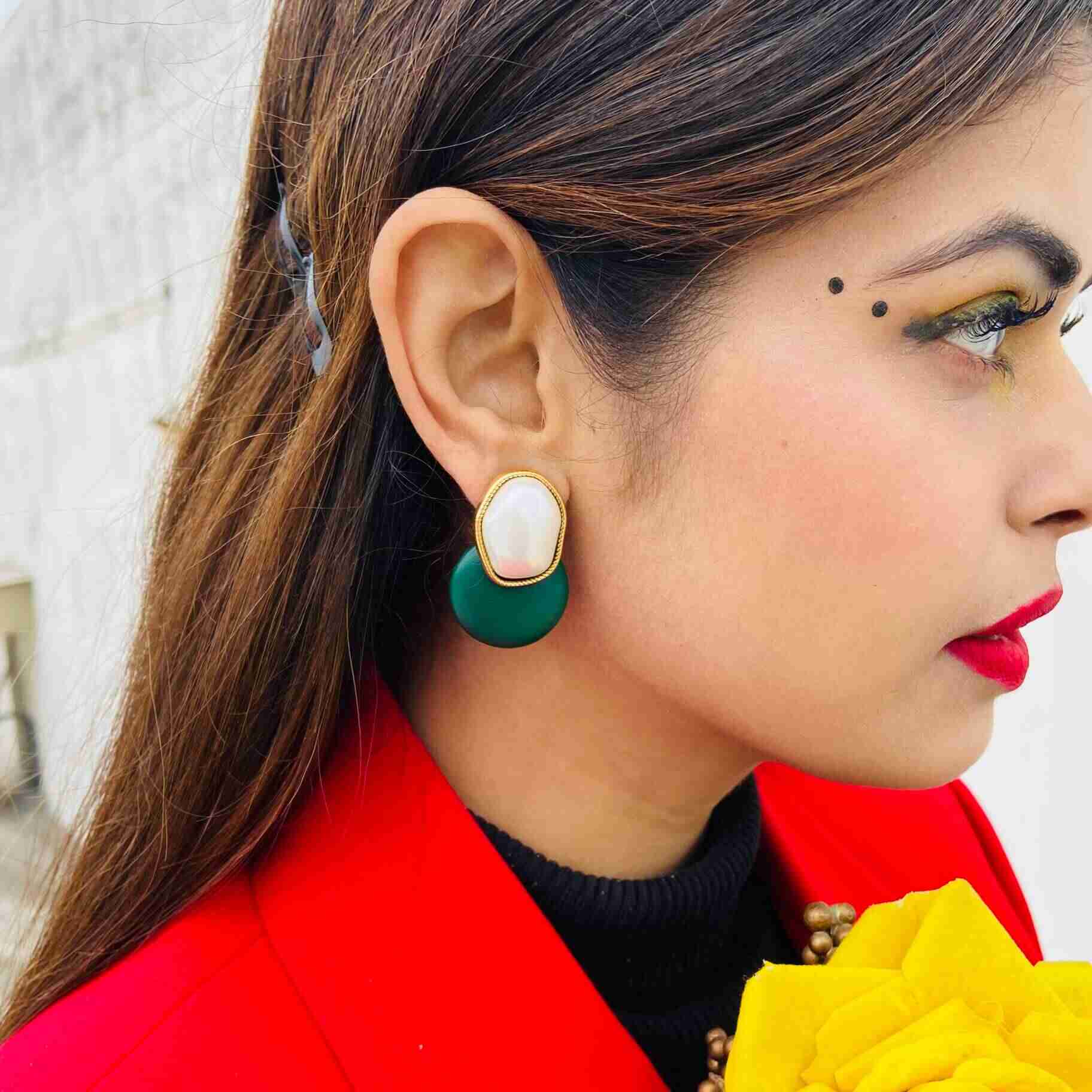 Green traditional earrings for women | CZ stone | Indian earrings | Heavy green  earrings| golden green earrings | Imitation jewelry | cast jewelry|  artificial jewelry | Dark green stone earrings : Amazon.in: Jewellery