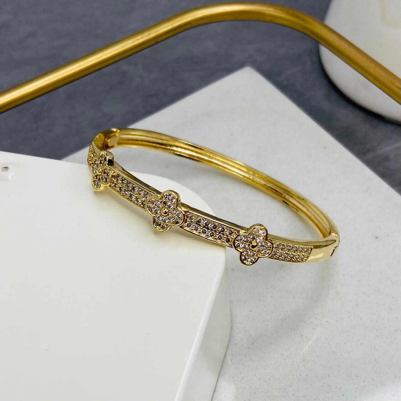 Fancy Bracelet For Ladies