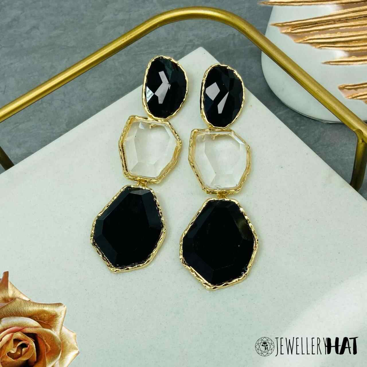 Fashionable Long Black Earring