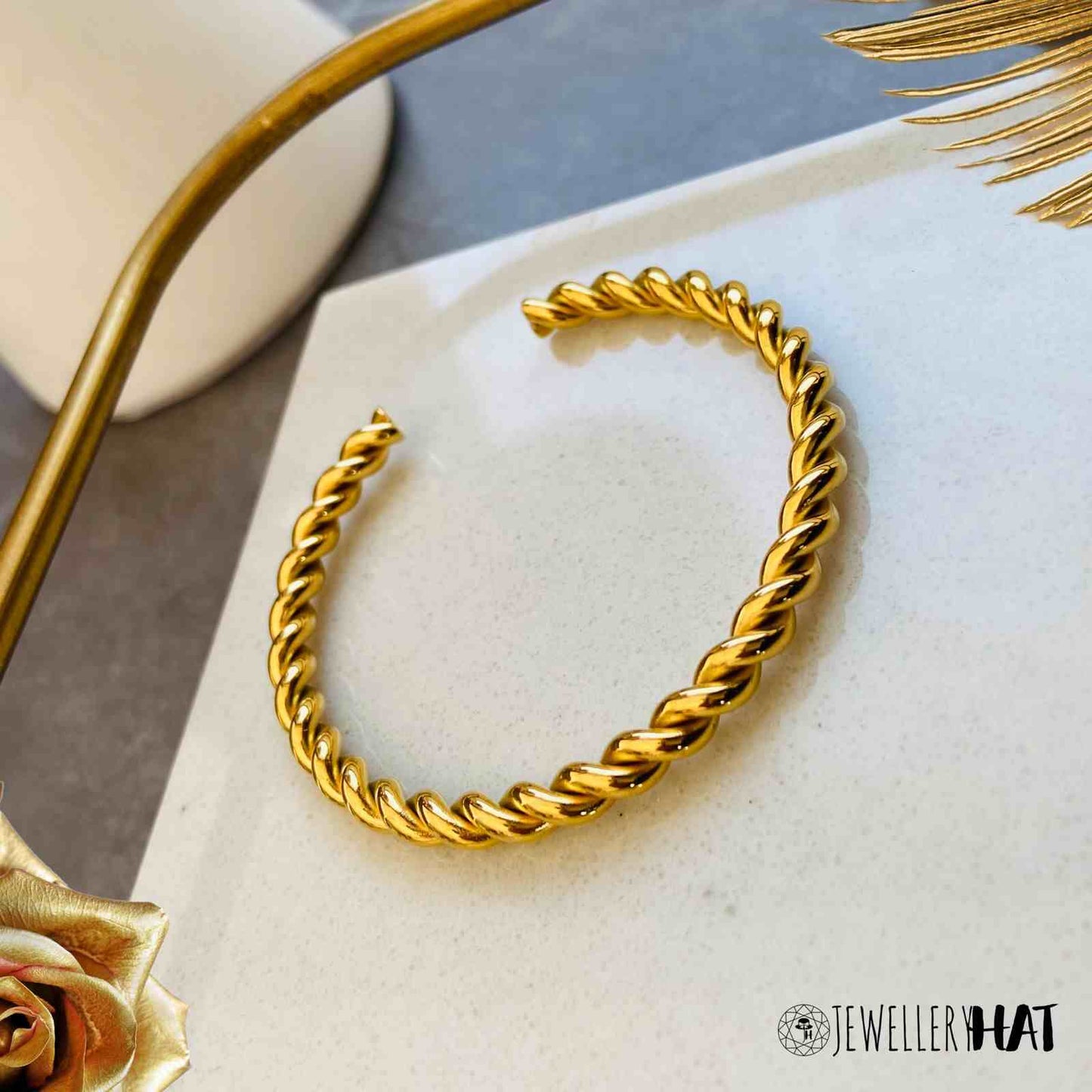 Female Gold Bracelet