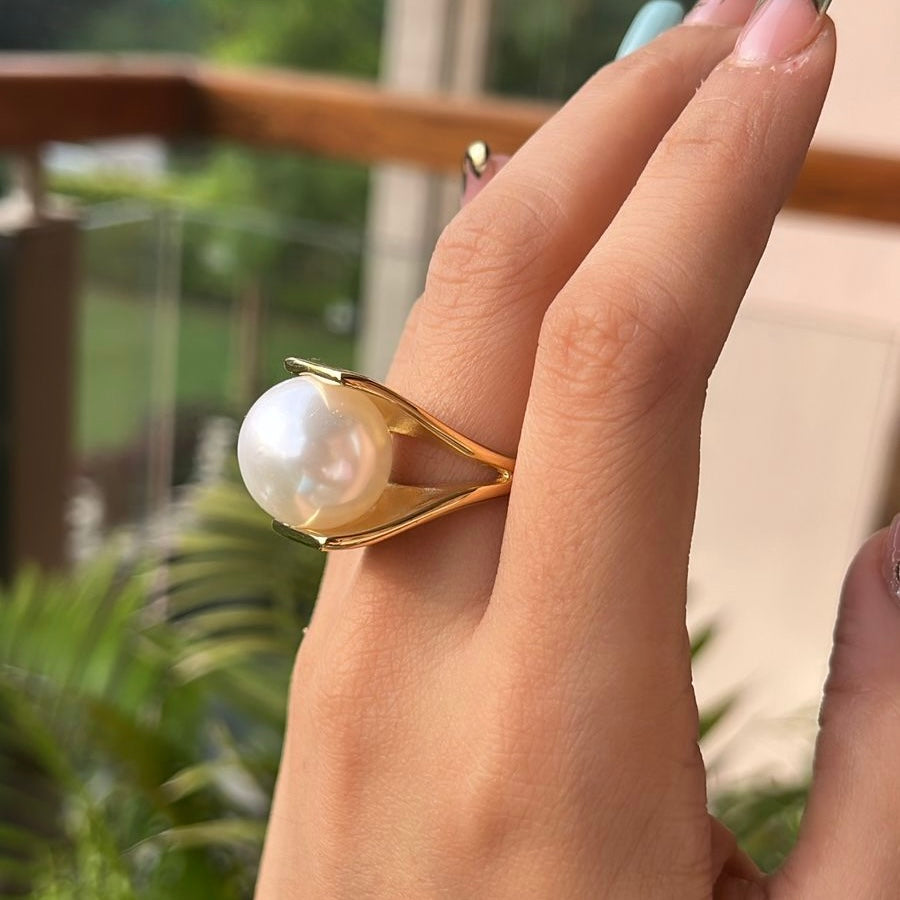 Pearl gold ring