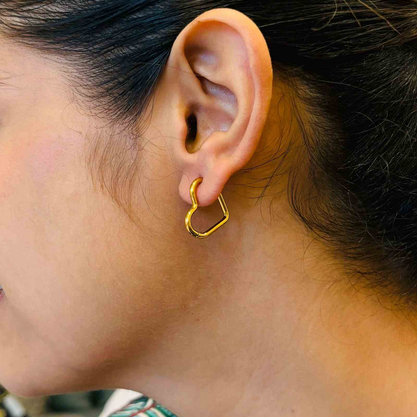 Gold Heart Ear Rings