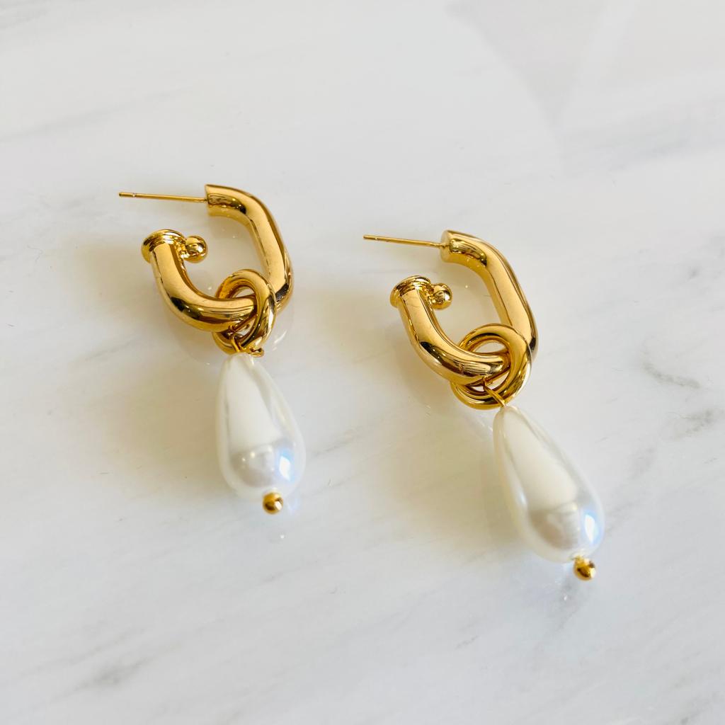 C-shaped Artificial Pearl Earrings, Spring Summer Fashionable Elegant  Earrings, French Classical Vintage And Minimalist Style, Suitable For Minor  Group Of People | SHEIN USA