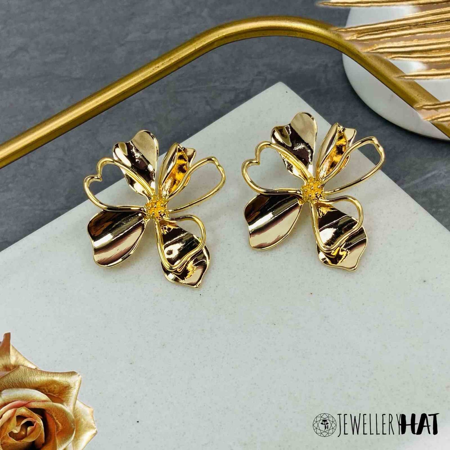 Simple Latest Design of Gold Earrings