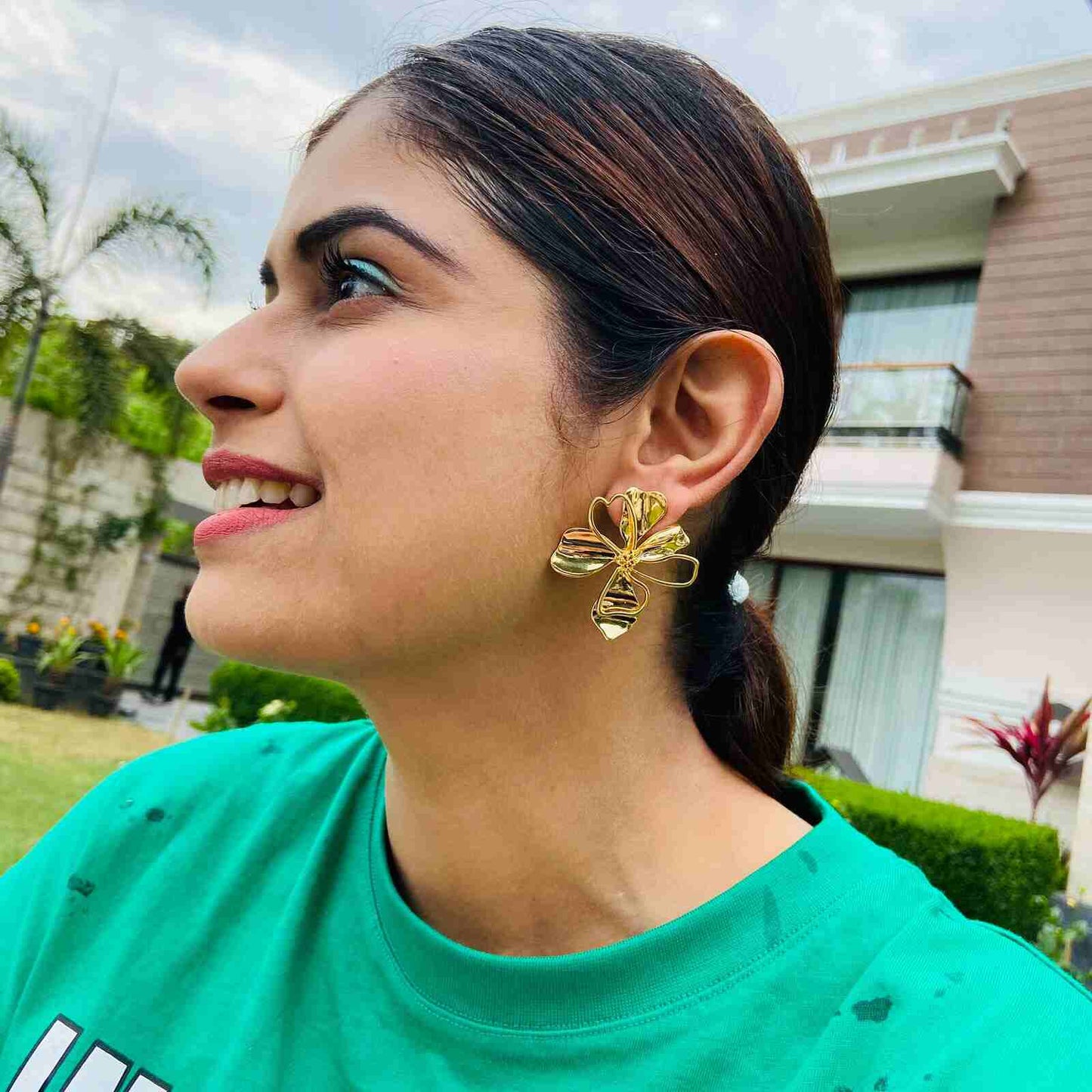 Simple Latest Design of Gold Earrings