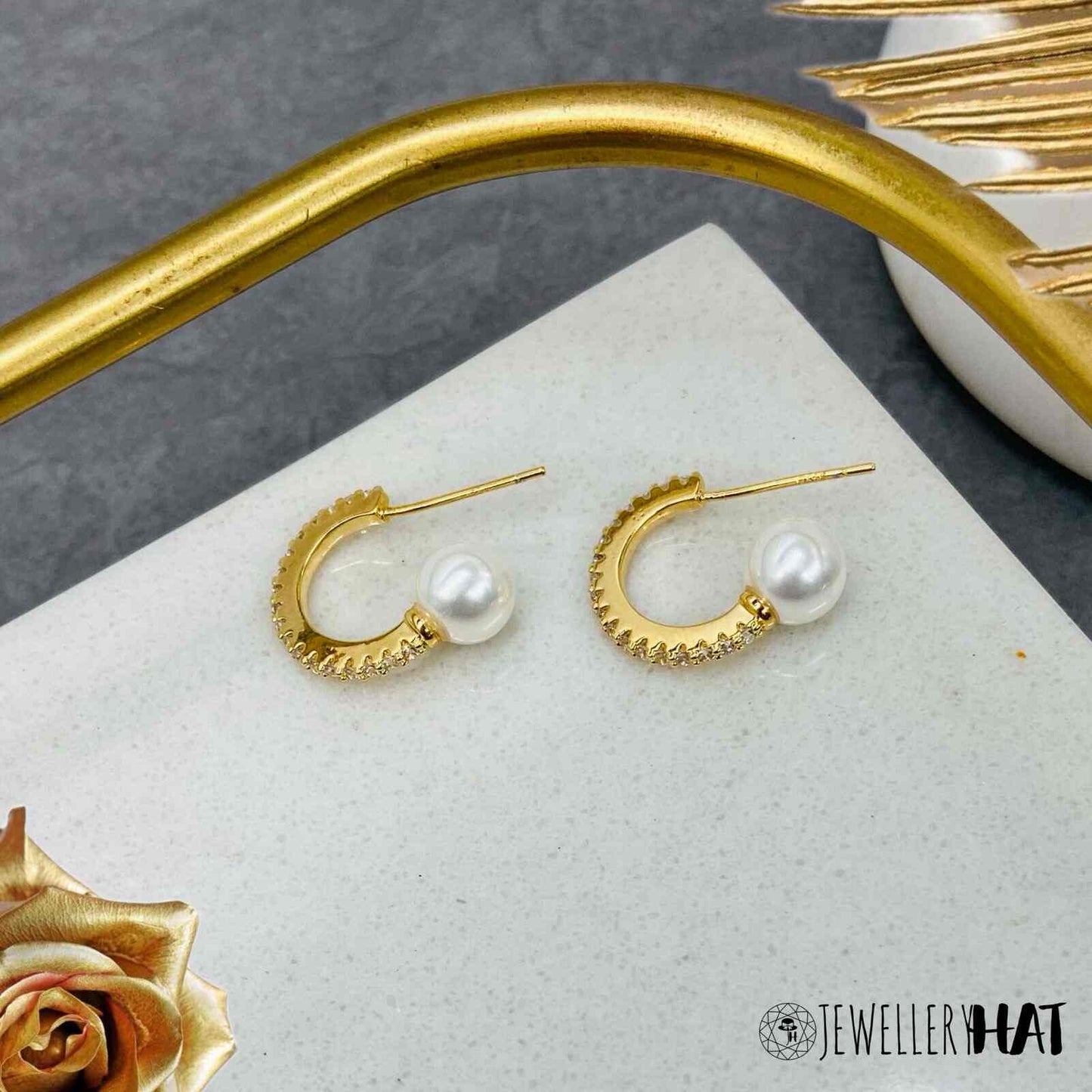 Women's Stud Gold Earrings