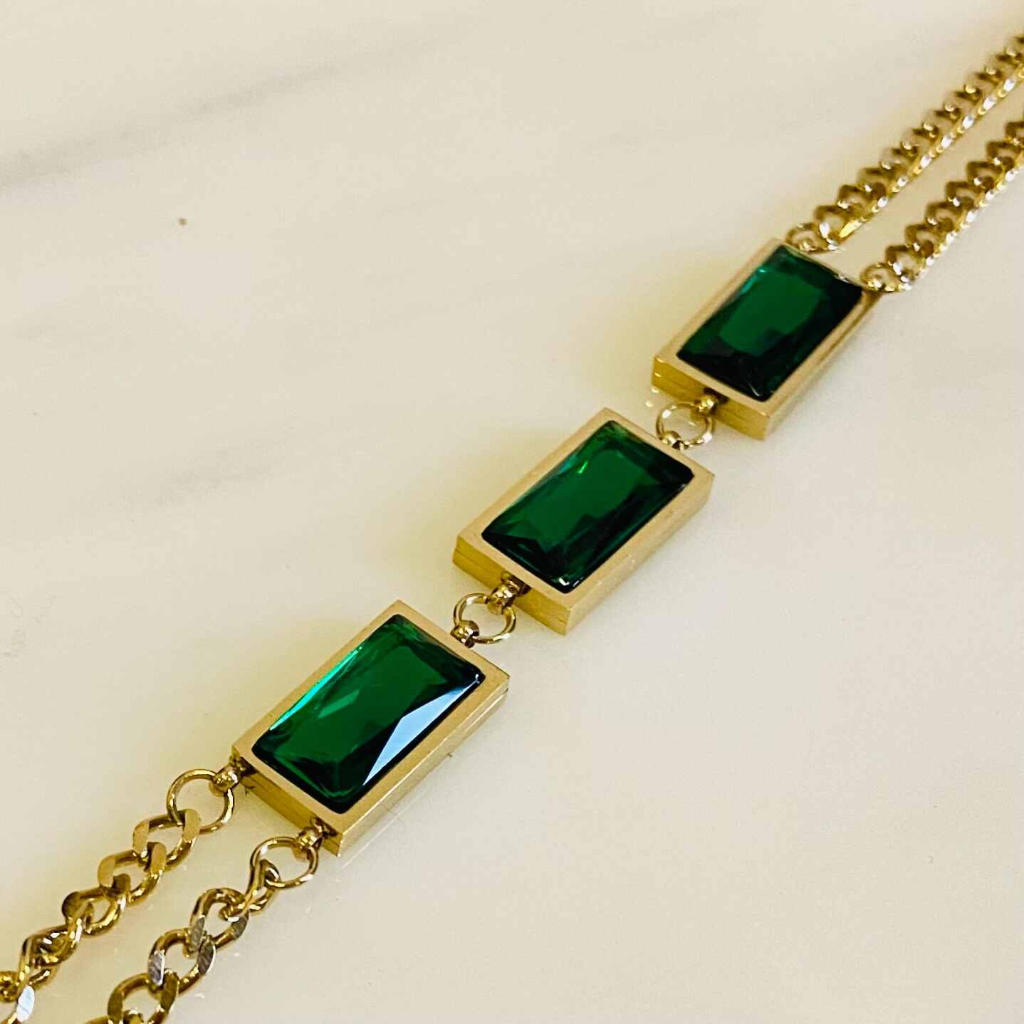 Bracelet For Women - By Jewellery Hat®- with emeralds Fashion Jewellery By Jewellery Hat September 2022